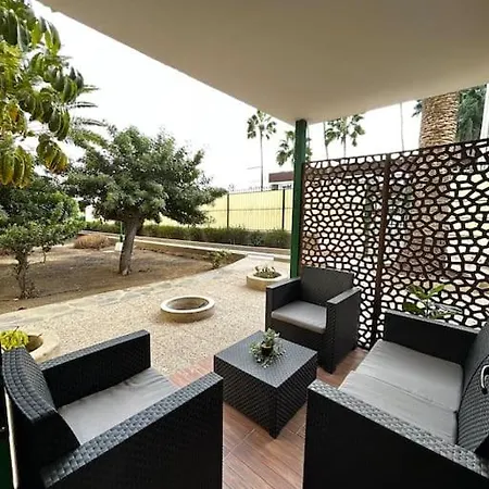 Beach Lovers From With Heated Pool *